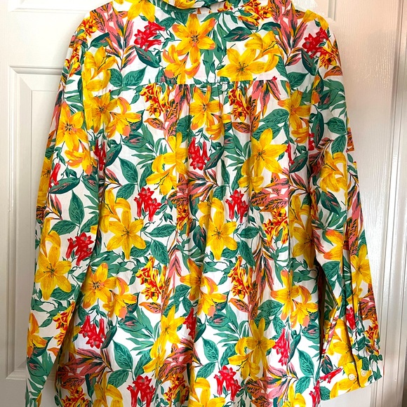 Roaman’s Woman’s Button Up Shirt - Picture 4 of 5